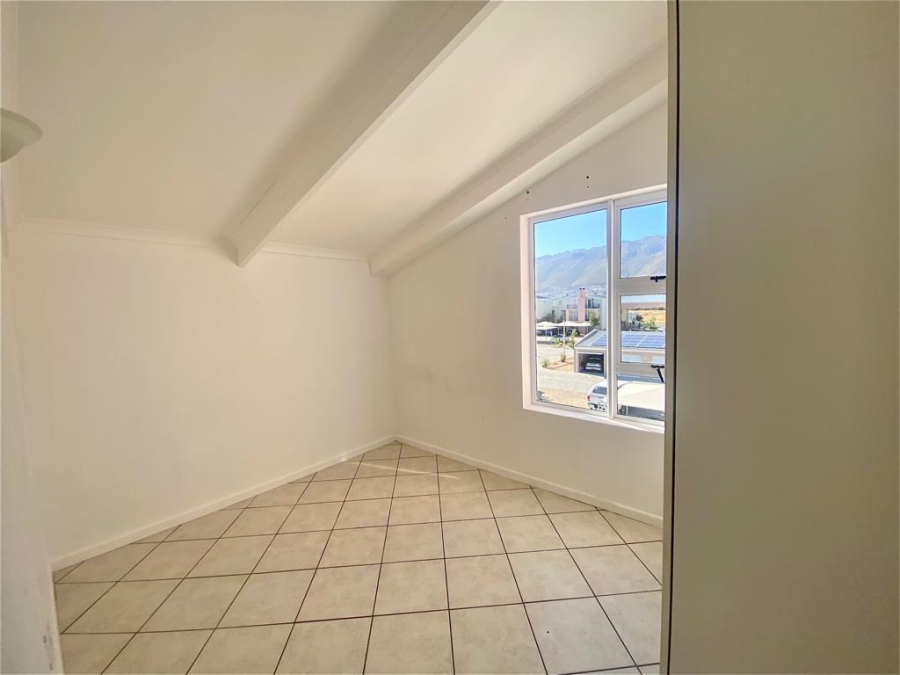 To Let 2 Bedroom Property for Rent in Gordons Bay Central Western Cape